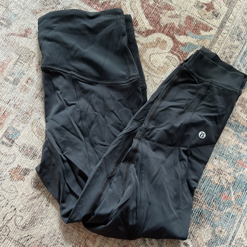 EUC LULULEMON Leggings